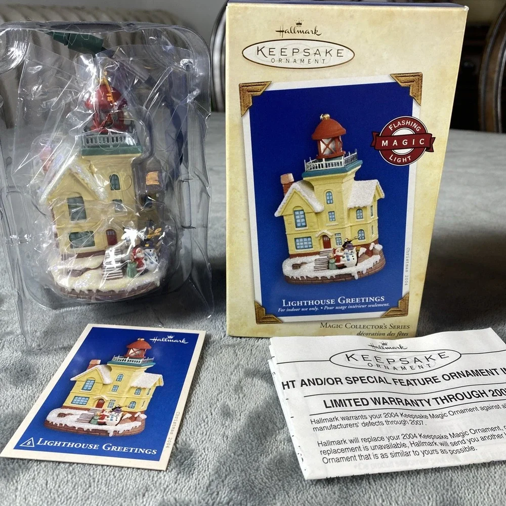 Hallmark Keepsake 2004 Lighthouse Greetings #8 Ornament Magic Collectors Series